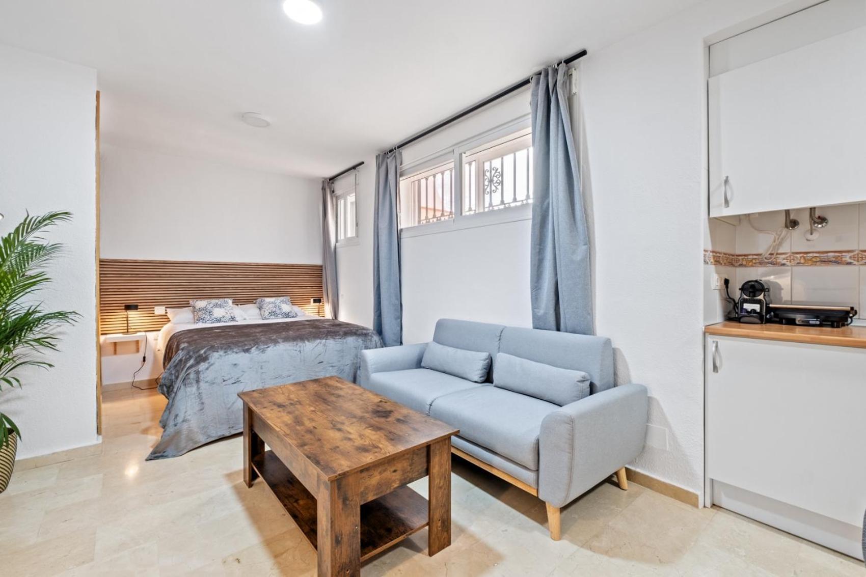 Modern And Comfortable Studio Малага Экстерьер фото