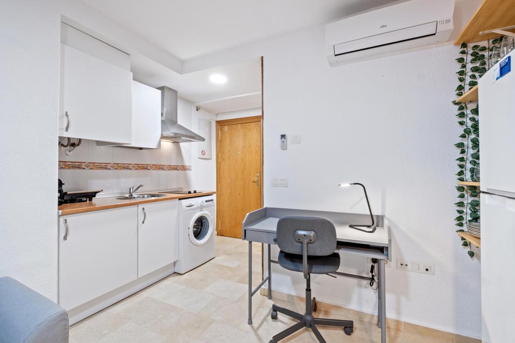 Modern And Comfortable Studio Малага Экстерьер фото